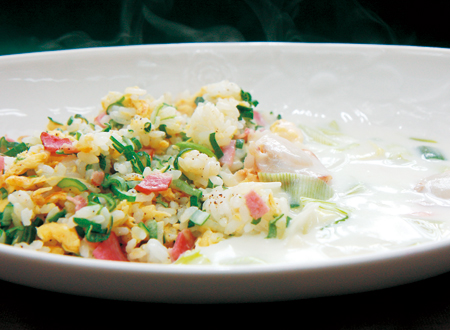 葉たまねぎチャーハン　ホタテクリームあんかけ