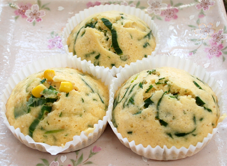 葉玉ねぎの蒸しパン