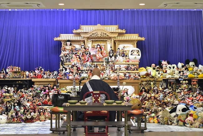 思い出の詰まった人形をご供養しました