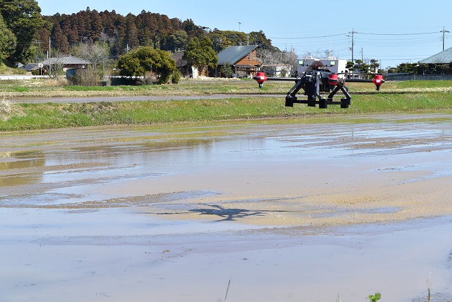 睦沢町で水稲のドローンの打込条播を行いました！