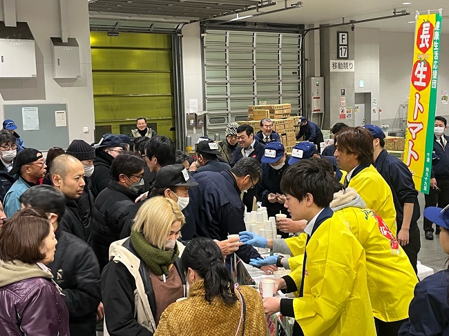 市場「長生トマト」販売促進活動